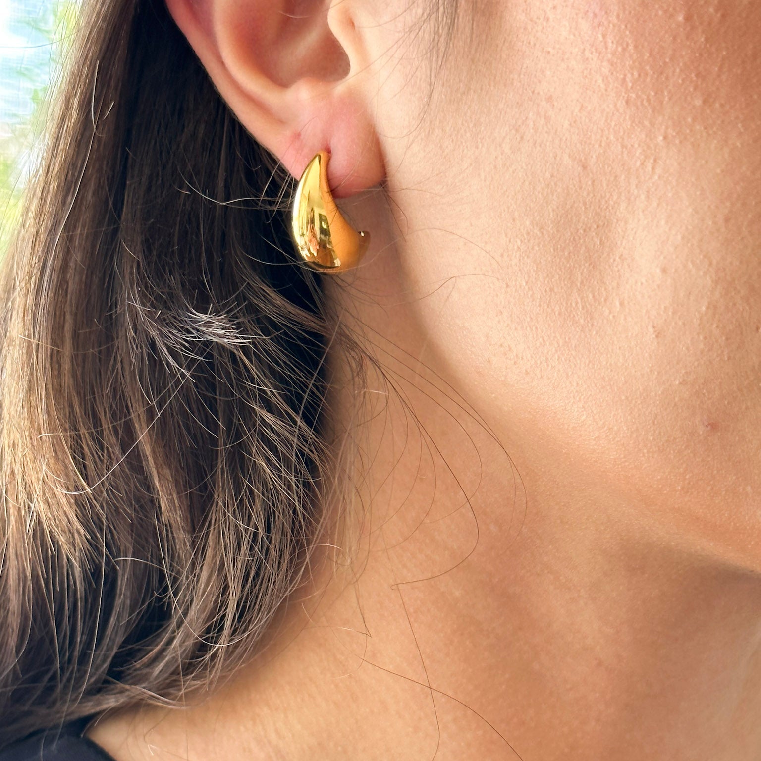 Luna Curve Hoops